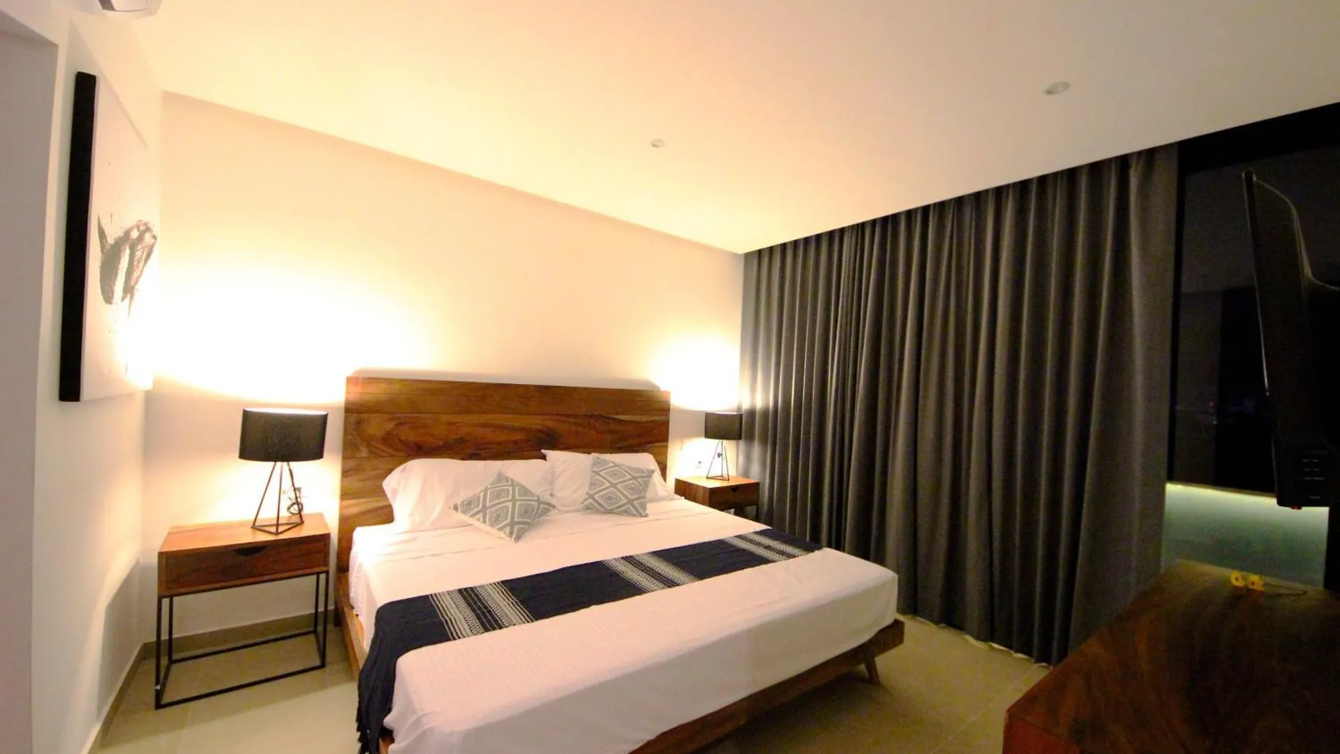 Apartment Near The Beach, Rooftop, Pool, Sea View. Playa del Carmen México